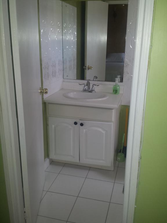 קינגסטון Impeccable Guest Rooms 2 חדר תמונה