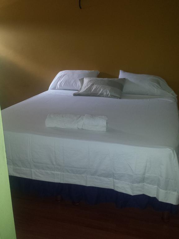 קינגסטון Impeccable Guest Rooms 2 חדר תמונה